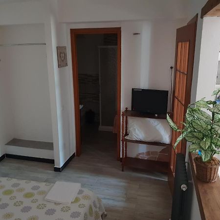 Casa Vacanze L'Agrifoglio Bed & Breakfast Magliolo Bagian luar foto